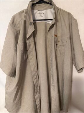 Orvis Short Sleeve Button-Up Shirt in Light Tan
